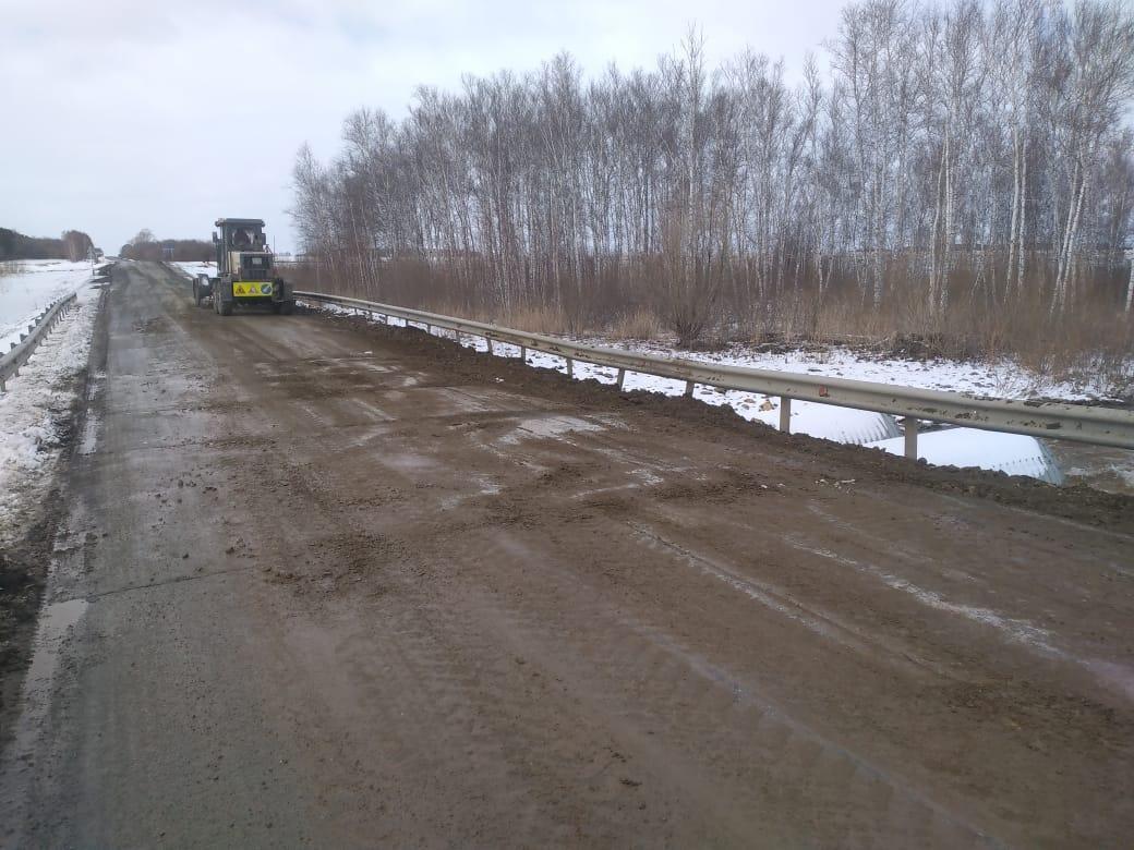 Фото В Новосибирской области паводок повредил  34 участка дорог 2